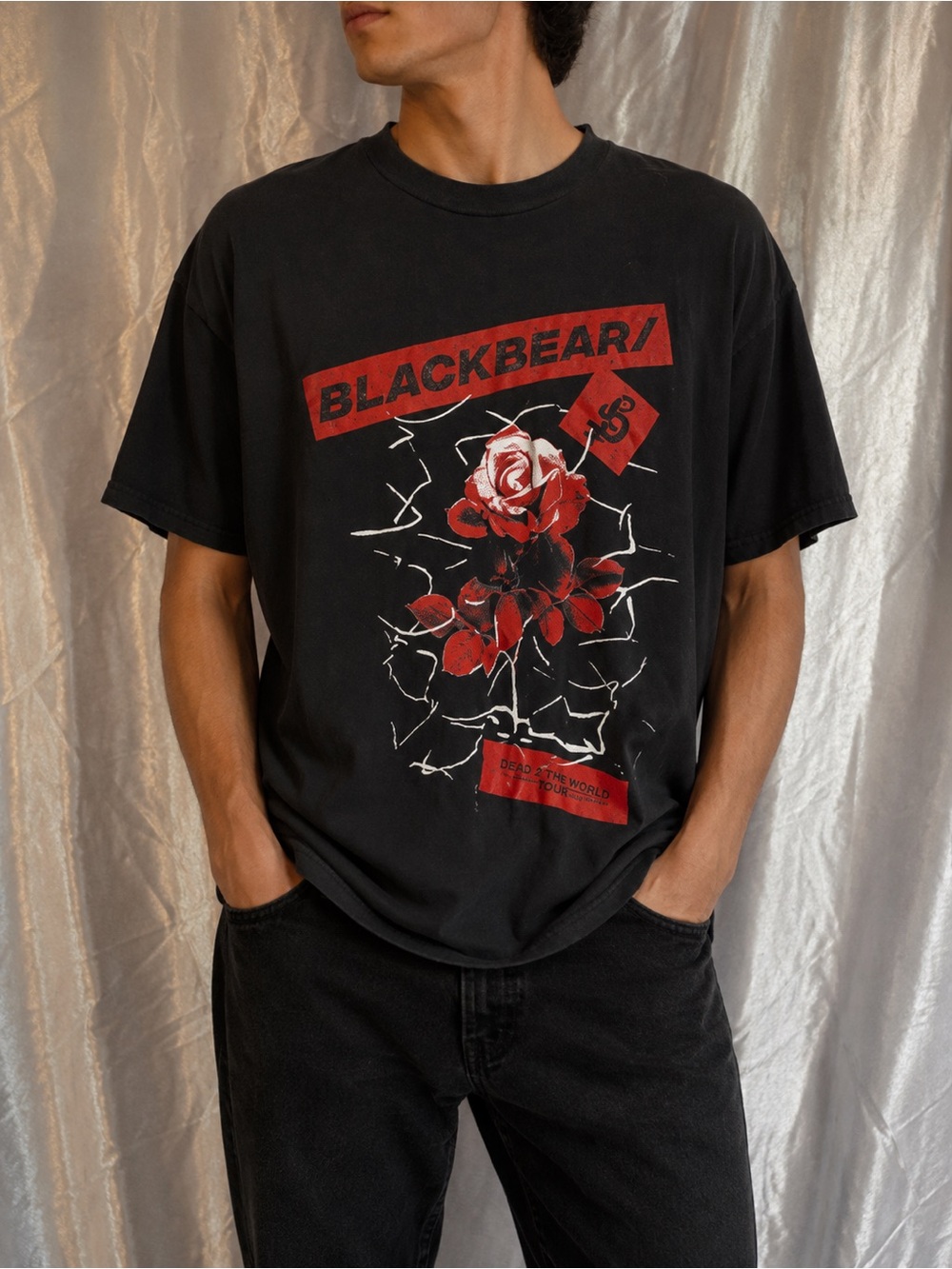 Black Bear Graphic T-shirt Tour Rose Skeleton Streetwear Size XL